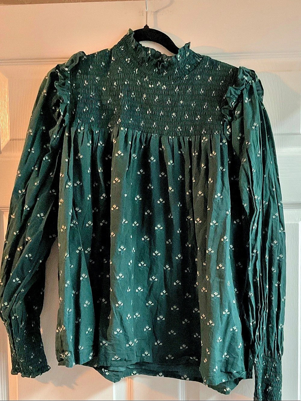 RO'S GARDEN Floral Cotton Blouse in Green & Black Size XL